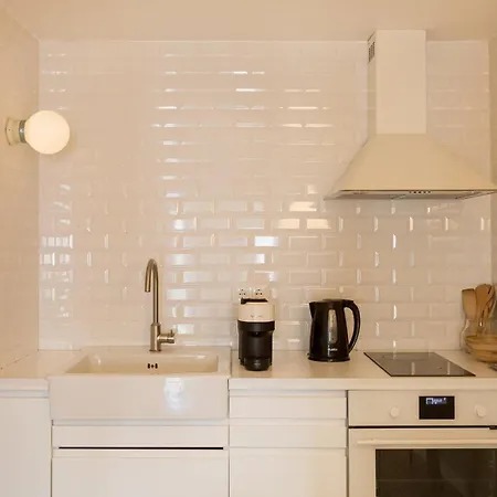 Bright Alfama Studio With Ac Lisbon