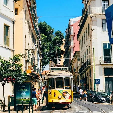 Bright Alfama Studio With Ac Lisbon